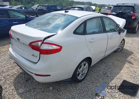 2014 Ford Fiesta Se z USA, uszkodzony, nr VIN 3FADP4BJ4EM225848